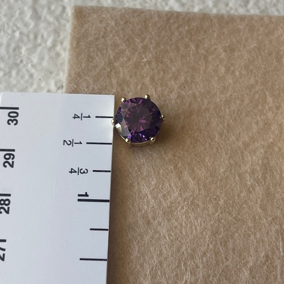 Elegant Purple Stud Earrings - Picture 5 of 6